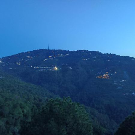 The Western Heights I Serviced Apartments I Pvt Balcony I Lift I Peacefull Area I Family Accomodation I Kasauli I By Exotic Stays Luaran gambar