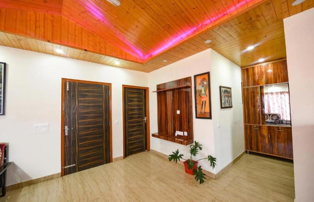 The Western Heights I Serviced Apartments I Pvt Balcony I Lift I Peacefull Area I Family Accomodation I Kasauli I By Exotic Stays Luaran gambar