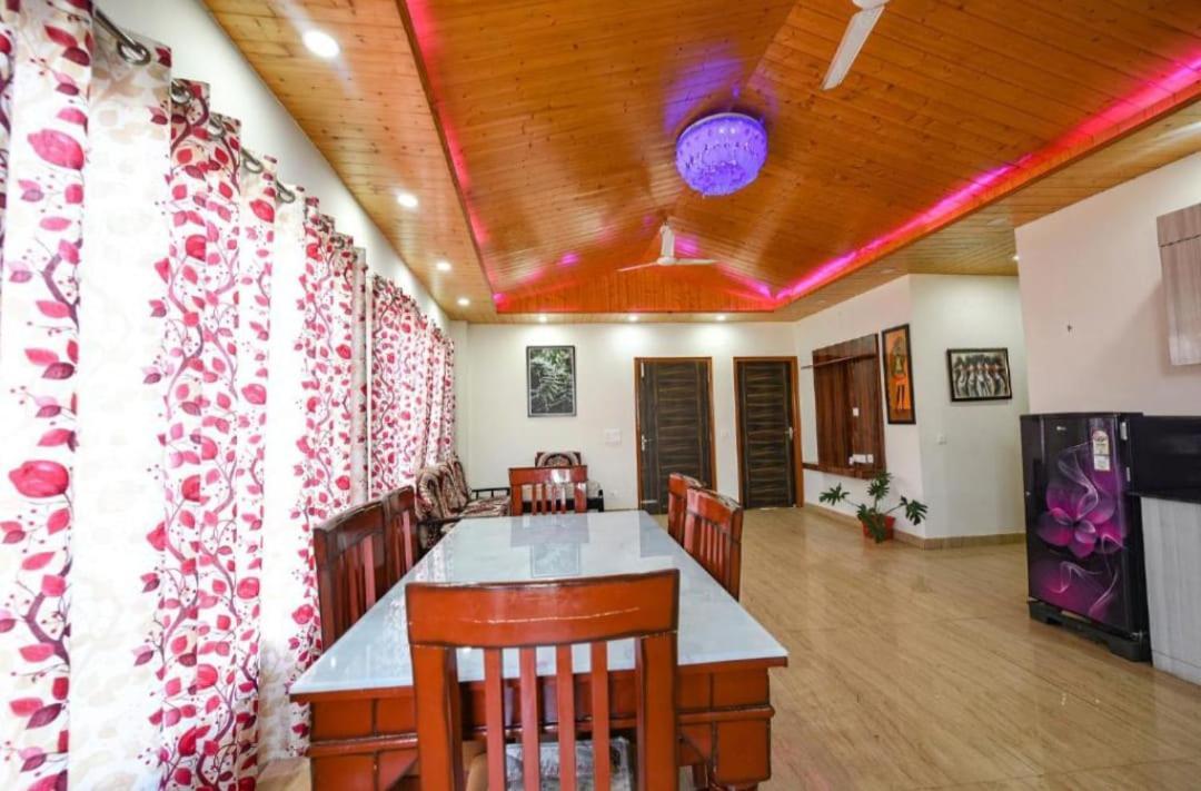 The Western Heights I Serviced Apartments I Pvt Balcony I Lift I Peacefull Area I Family Accomodation I Kasauli I By Exotic Stays Luaran gambar