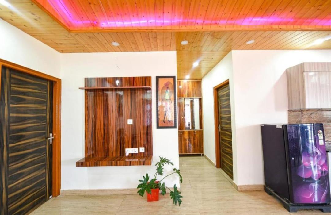 The Western Heights I Serviced Apartments I Pvt Balcony I Lift I Peacefull Area I Family Accomodation I Kasauli I By Exotic Stays Luaran gambar