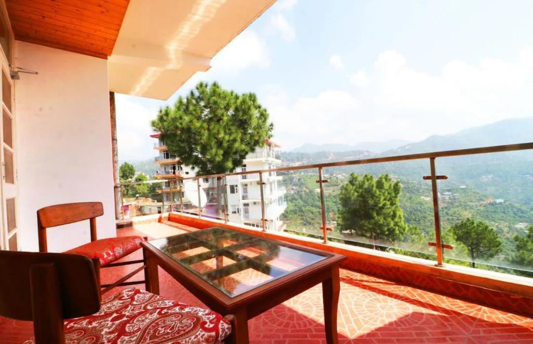 The Western Heights I Serviced Apartments I Pvt Balcony I Lift I Peacefull Area I Family Accomodation I Kasauli I By Exotic Stays Luaran gambar